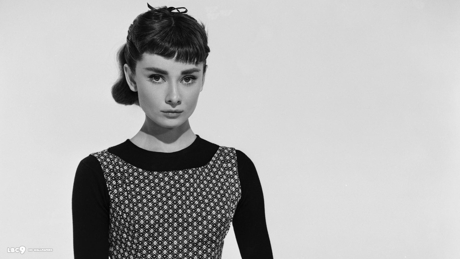 2821_audrey_hepburn