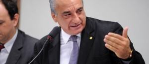 Carlos-Roberto