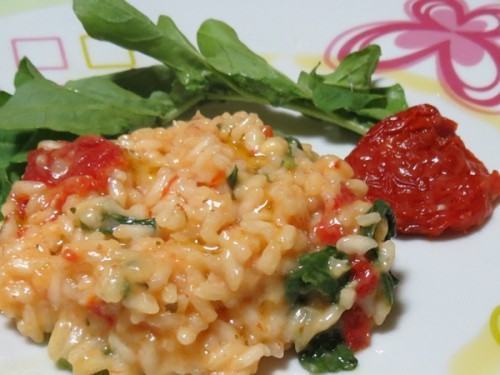 Risoto de tomate seco e rúcula