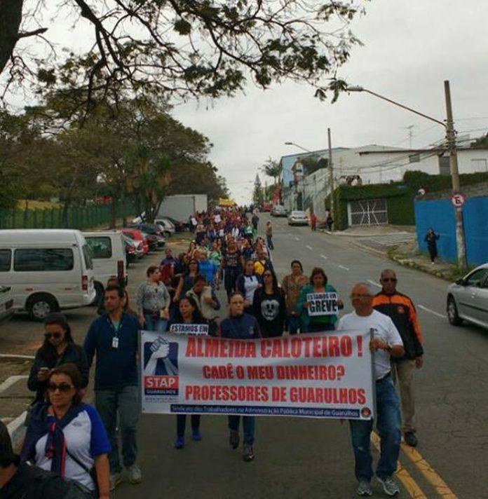 greve-professores-joao-bernardo