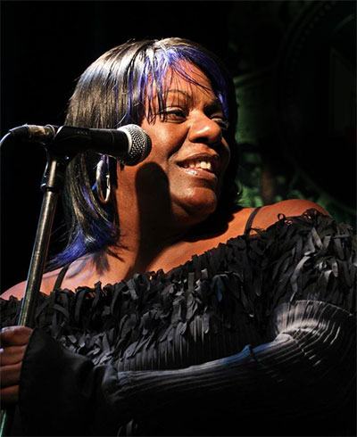 Tia Carroll no The Lord Black | Click Guarulhos
