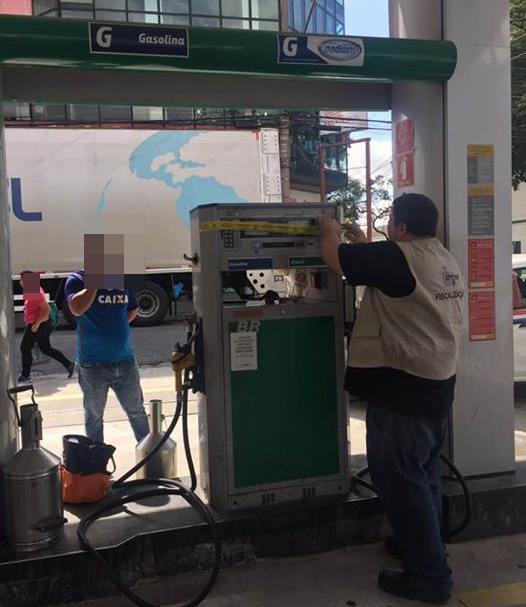 postos-gasolina-lacrado
