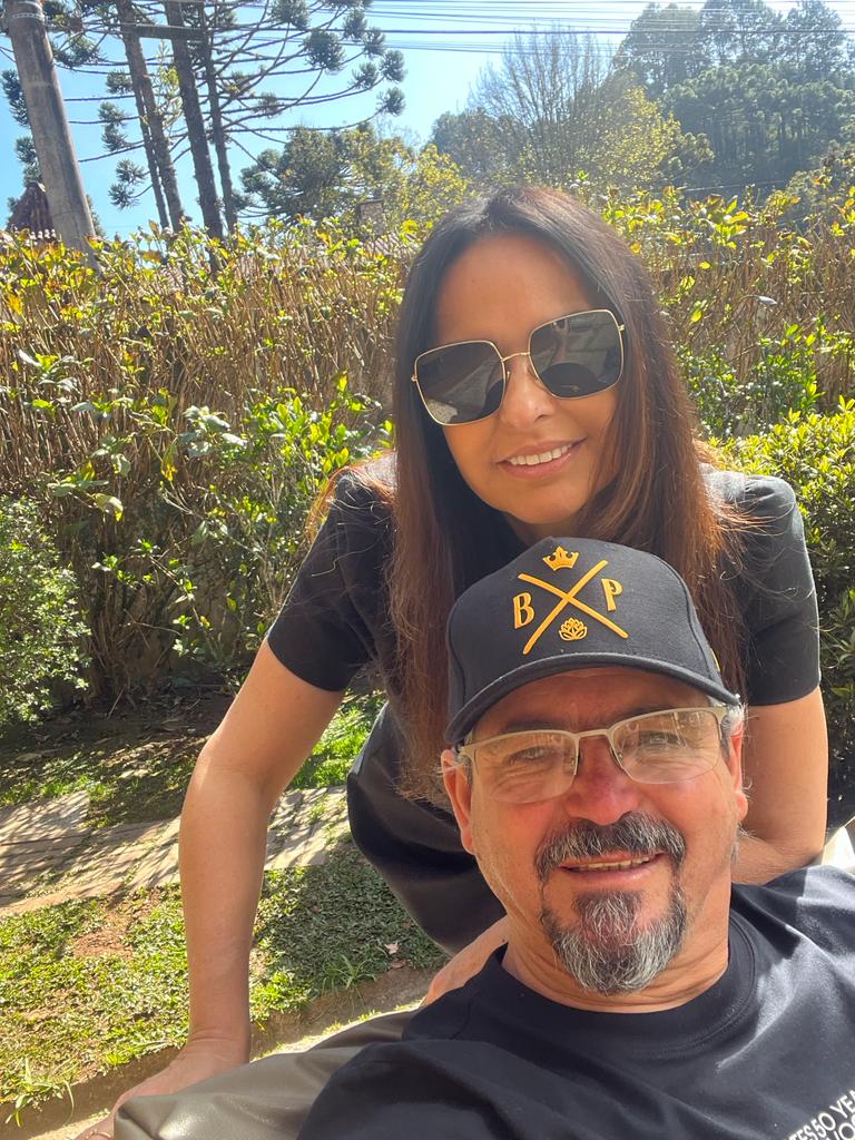 Valdir Pinto e a esposa 