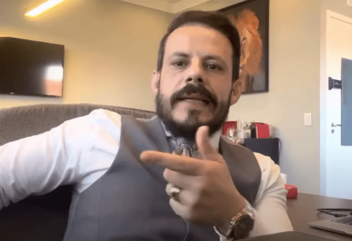 advogado morto pela própria pistola