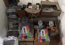 Polícia de SP apreende mais de 50 mil figurinhas e álbuns falsificados da Copa do Mundo; veja orientações do Procon